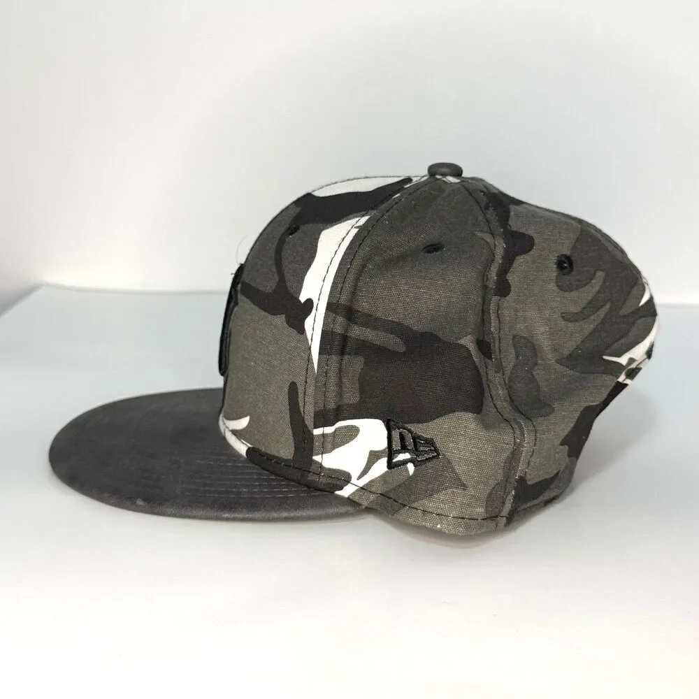 New Era 9Fifty NY Yankees Camo Snapback Hat Black Logo Suede Brim MLB Cap